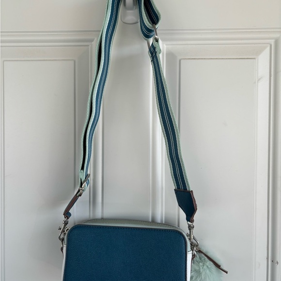No Boundaries Blue and Green Crossbody Bag with Adjustable Strap - Picture 2 of 6
